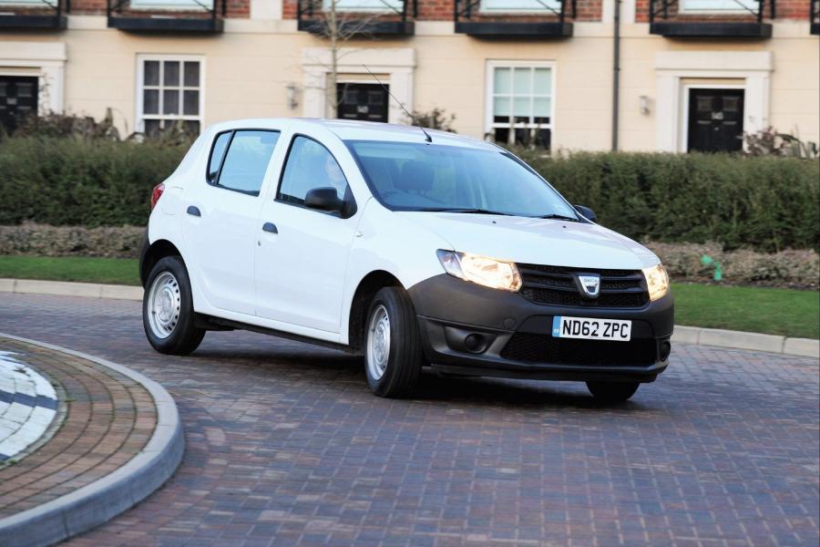  Dacia Sandero Access 2013 года  (UK) (фото 18 из 18)